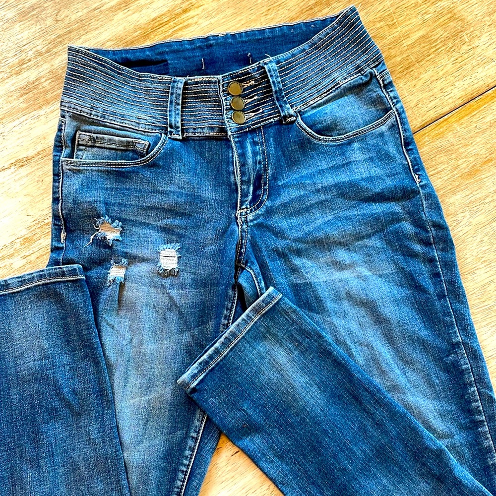 Twenty-One Black by Rue 21 High-Wasted Skinny Jeans in great condition